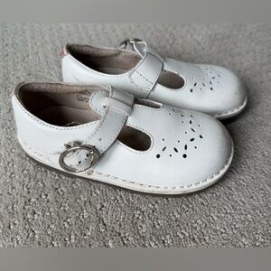 Stride Rite White Kids Dress Shoes with Cutout Design